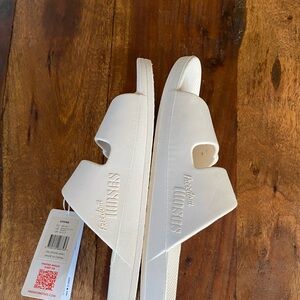 Freedom Moses Slides: Stine colour, never worn, size 40/41 woman’s. Vegan